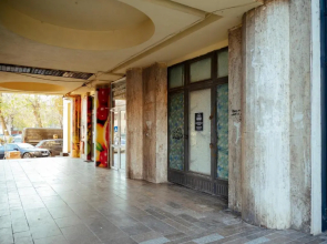 Central Modern Design Apartment