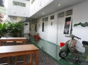 MashBrow Hostel