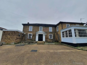 BookedUK - Serene Apartment in Roydon