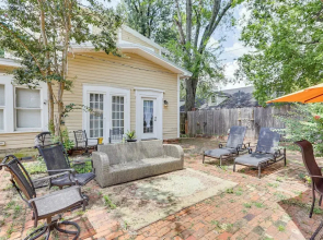 Central Albany Home With Covered Porch & Patio!