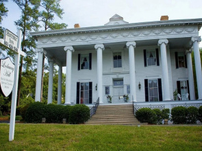 Lookaway Inn