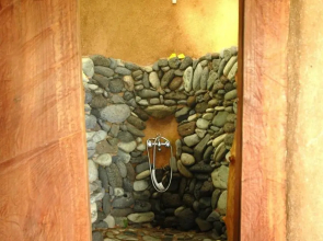 Vanira Lodge