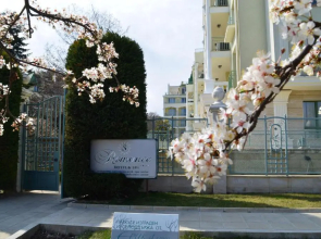 Apartment 3 In Complex Splendid