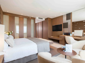 The Oasis by Don Carlos Resort