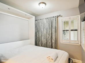 Inlet Reef 618 is Recently Upgraded 2 BR 2 Ba on the beach - amazing sunset views! by RedAwning