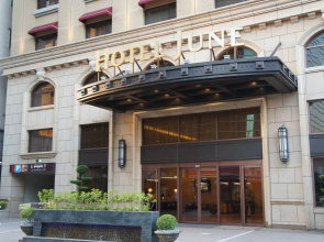 Hotel June