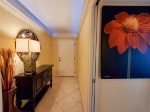 Vinncent's Sea Isles Condo