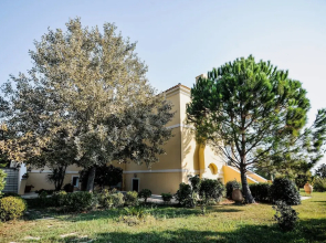 Villa Ellania