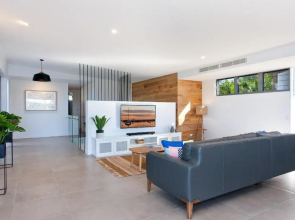 Bluey's Beach House - 5 Bedroom