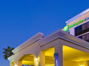 Holiday Inn Express & Suites Kendall East Miami by IHG