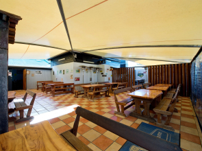 Lamington Hotel Motel