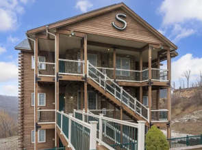 Ozark Mountain Oasis