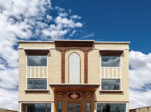 Charmwood Hotel