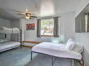 Lovely Lava Hot Springs Studio, Walk to Pools