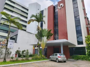 Tarik Fontes Plaza Hotel