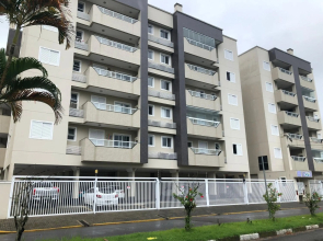 Beach House Itaguá Apartamento 1 - Em Ubatuba a 300m da orla mais charmosa, com excelente localização