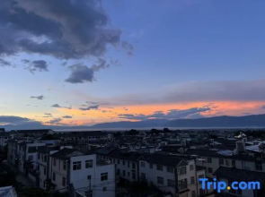 iLiLi Audio and Video Homestay (Dali Ancient City West Gate Branch)