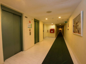 Holiday Inn Express and Suites Lisbon Principe Real by IHG