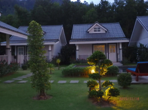 Suksompong Resort