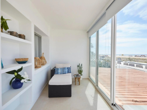 Sunny Beachfront Escape