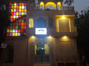Moustache Agra