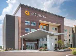 La Quinta Inn & Suites by Wyndham West Memphis
