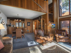 Summit by 101 Great Escapes