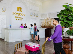 Bonjour Nha Trang Hotel