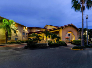 La Quinta Inn & Suites by Wyndham St. Pete-Clearwater Airpt