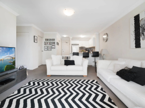 Walk to Coogee Beach Apartment Retreat