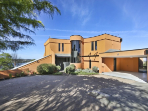 Deja Views House