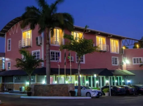 Broadfields Hotel