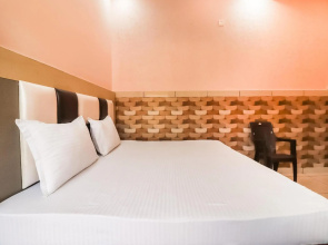 SPOT ON 85285 Shikhar Hotel