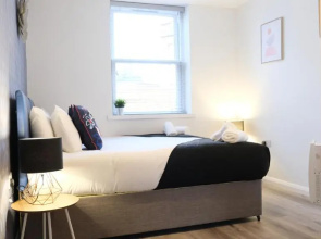 Beautiful Contractor&Family Apartment & Close to Bedford Hospital inc Free Parking