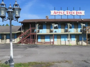 Apple Tree Inn