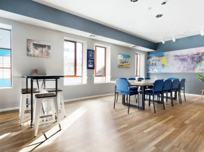 HI Los Angeles Santa Monica Hostel