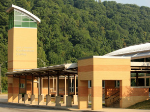 Holiday Inn Express & Suites Johnstown by IHG