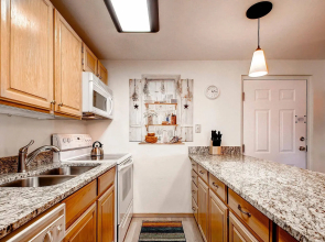 Tyra Lookout Condominiums by Ski Country Resorts