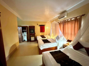 Shining Angkor Boutique Hotel