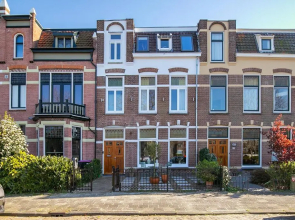 Uniek verblijf in herenhuis, eigen appartement op de tweede etage van ons huis