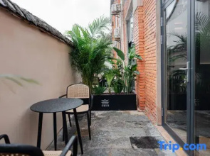 No.9 Mansion