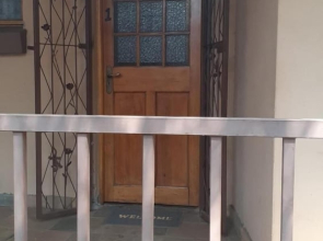 Cosy Double Bedroom in Guesthouse