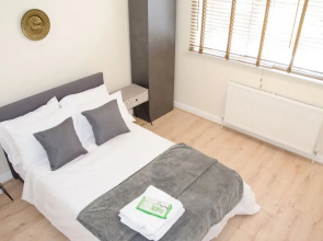 NEW 2BD Detached House in the Heart of Lincoln