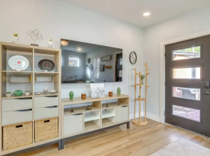 4 Mi to Downtown Phoenix: Wfh-friendly Apartment