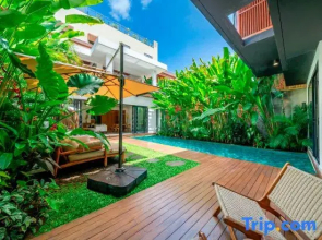 Desa Kota 4 - Designer 4BR Villa Next to Beach w Rooftop+Pool