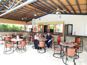 New York Plaza Hotel Apartments