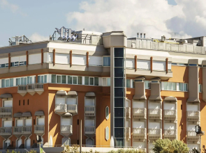 City Hotel