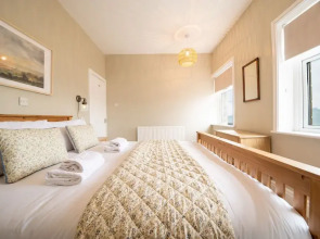 Host Stay Poppy s Cottage