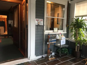 5 Star Victorian Mansion-Downtown No Locals