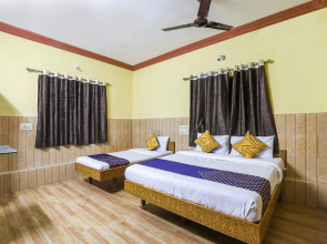 SPOT ON 65470 Hotel Apsara Guest House